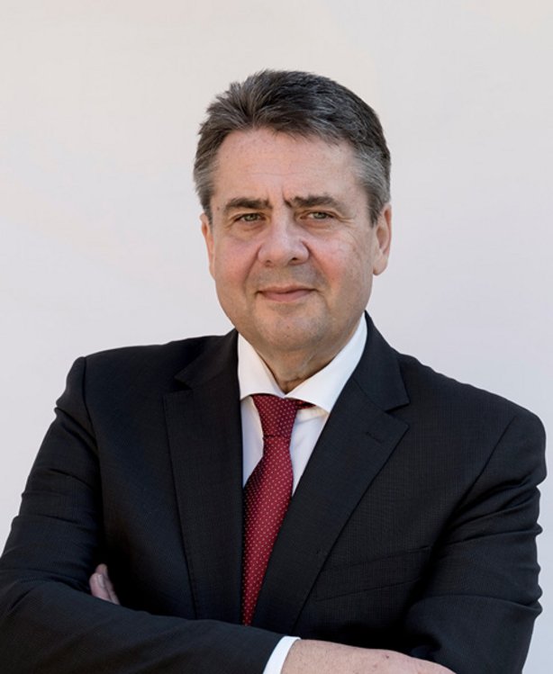 Sigmar Gabriel Referent NEU DENKEN 2025