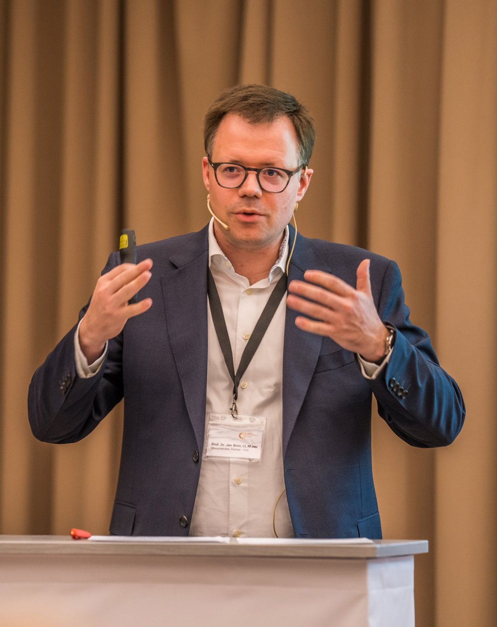  Prof. Dr. Jan Bron LL.M..