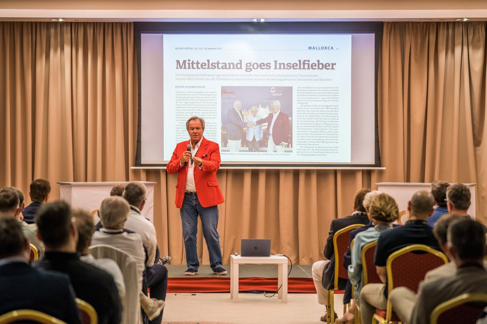 Willi Plattes am präsentieren: „Mittelstand goes Inselfieber."