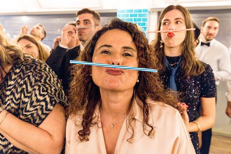 "Eine Momentaufnahme der fröhlichen Weihnachtsspiele.