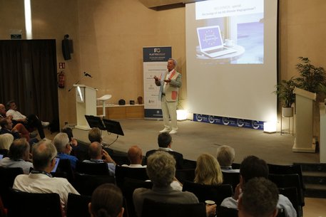 Willi Plattes mit dem Vortrag: „Wie besiege ich das XXL-Monster Wegzugssteuer?"