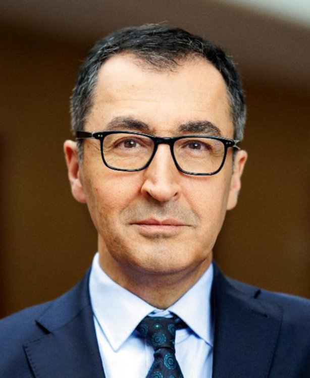 Cem Özdemir Referent NEU DENKEN 2025